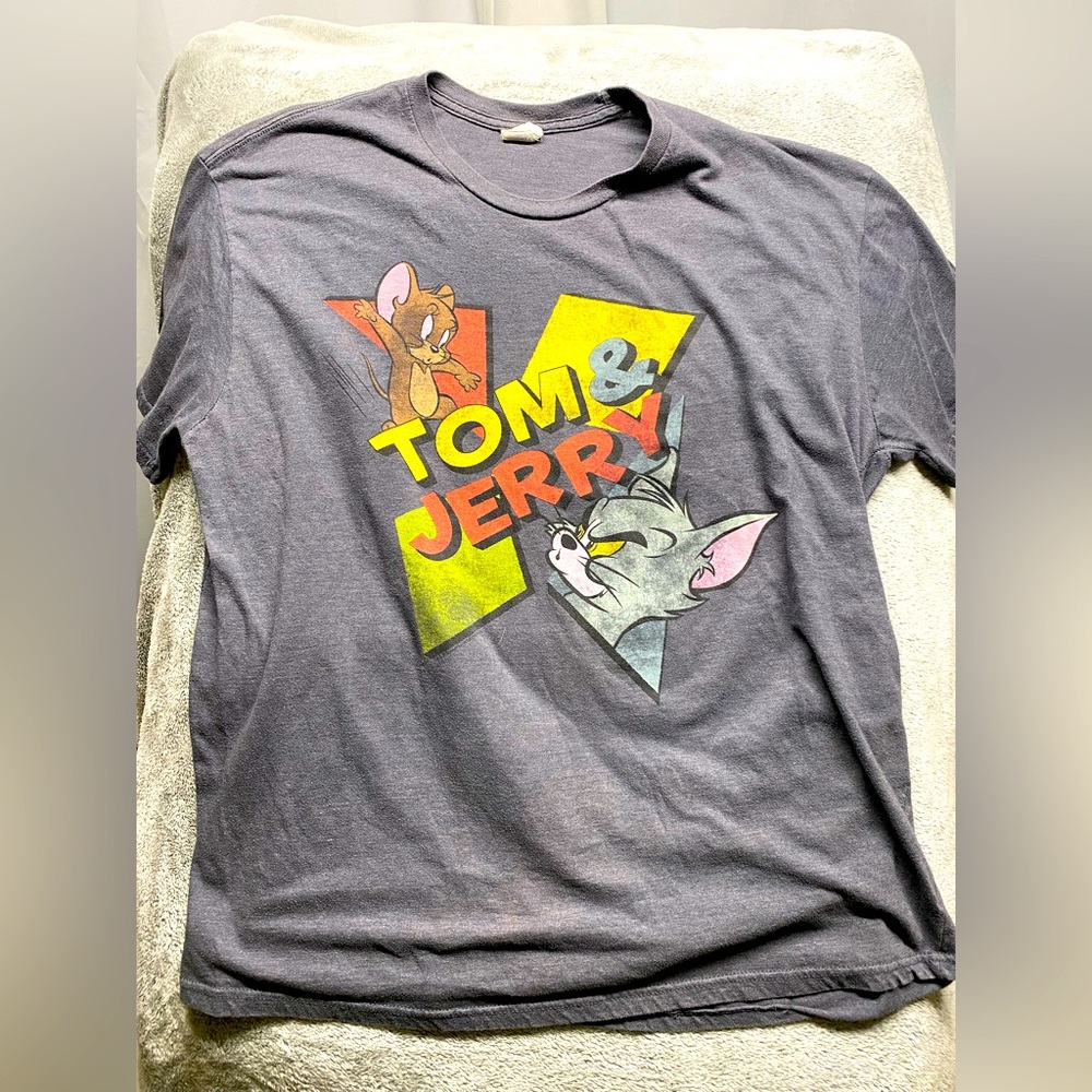 Tom & Jerry Cartoon T-shirt Size L-XL